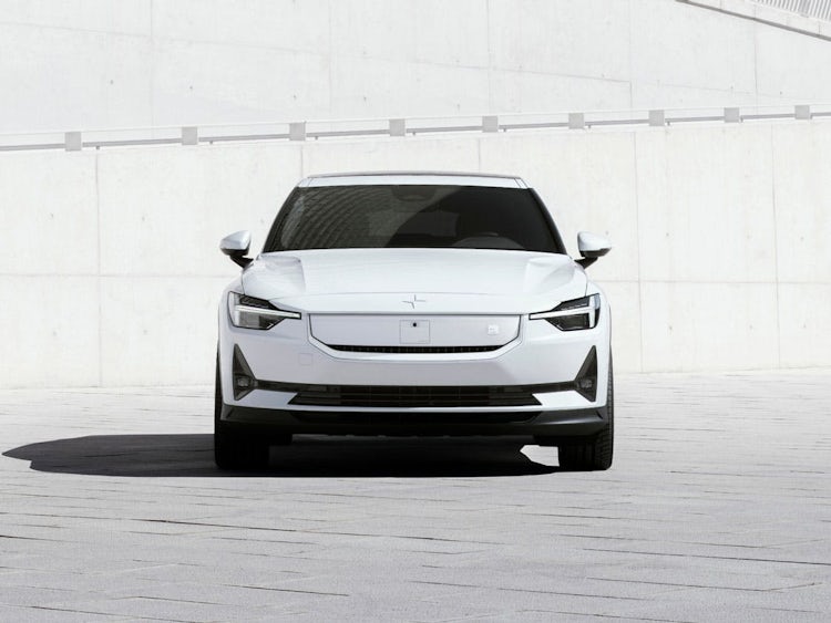 Polestar 4 Front stehend