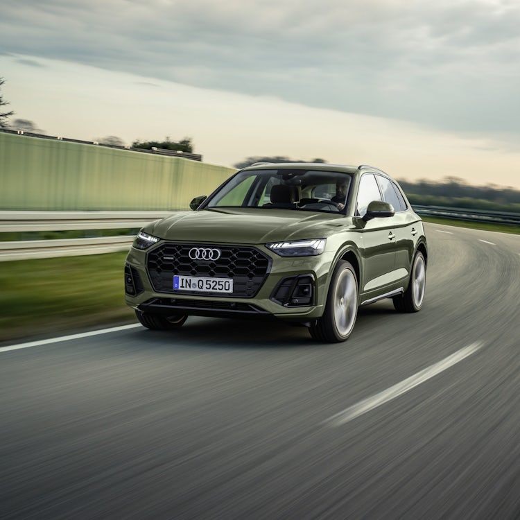 Audi Q5 dynamic driving